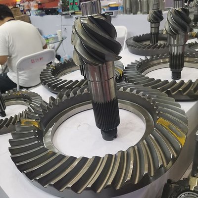 临工装载机配件中的关键角色 螺伞齿轮的全面解析